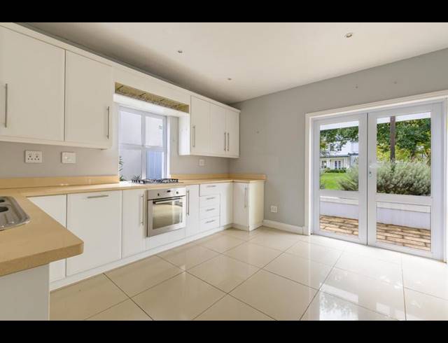 4 BEDROOM TOWNHOUSE FOR SALE IN GARLINGTON ESTATE